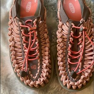 Keen Aubrey Bungee Cord Shoes/Sandals